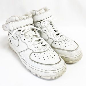 Deals for Mens Nike Velcro Sneakers 